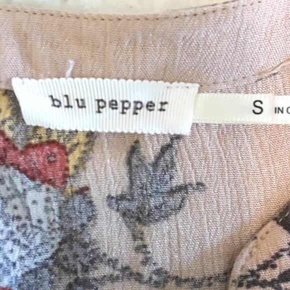 Womens Sz S Beige Gauzy Floral Fairy BOHO Cottage Core V-Neck Pullover Blouse - Picture 8 of 11